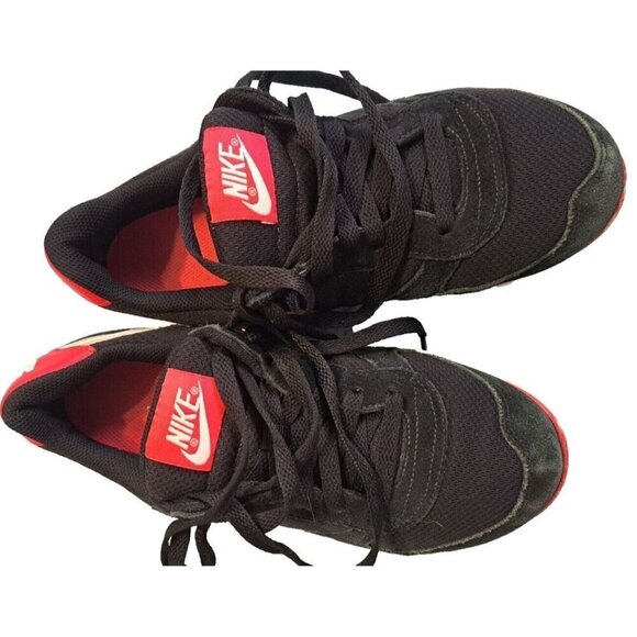 Nike Women's 7 Black White Siren Red Eclipse NM Low Cut Sneakers - Picture 5 of 10